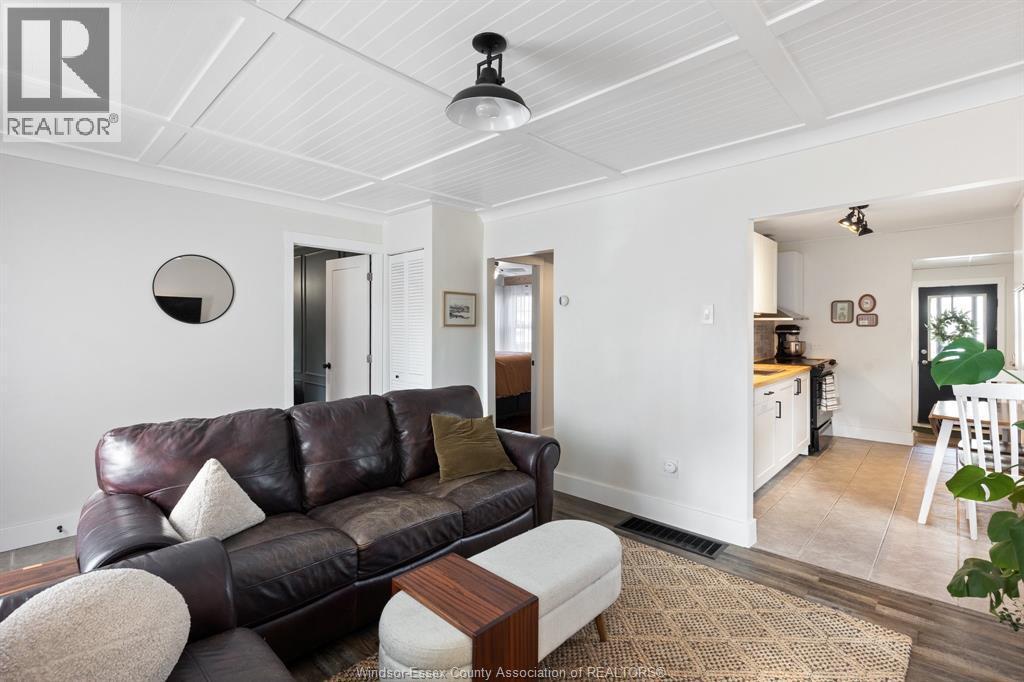 1734 Westcott, Windsor, ON