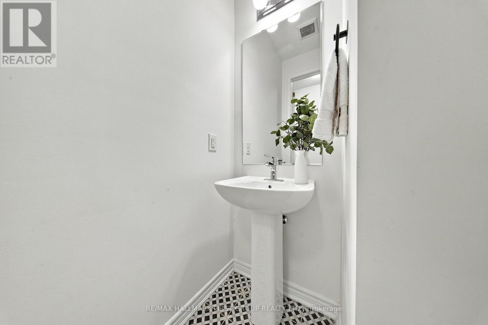 3302 Marchington Square, Pickering, ON
