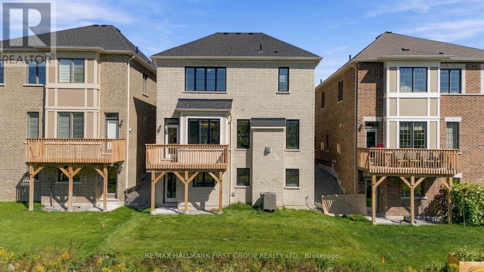 3302 Marchington Square, Pickering, ON