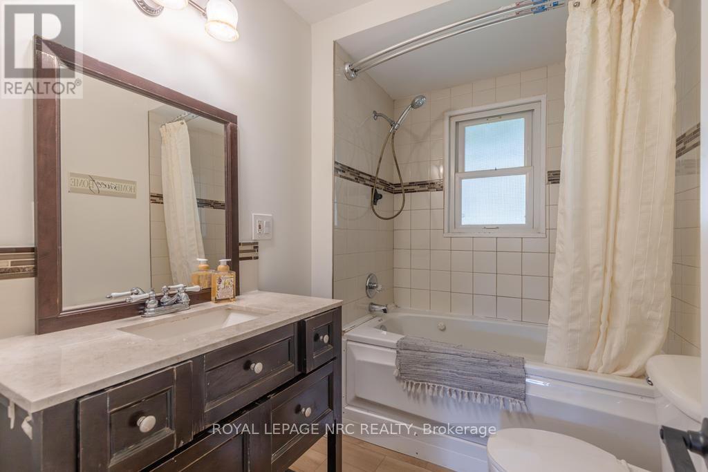 2414 Port Robinson Road, Thorold, ON