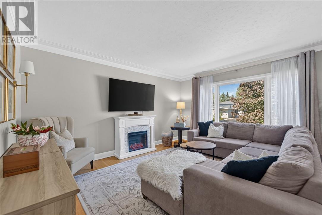 503 Mcneill Boulevard, Sudbury, ON