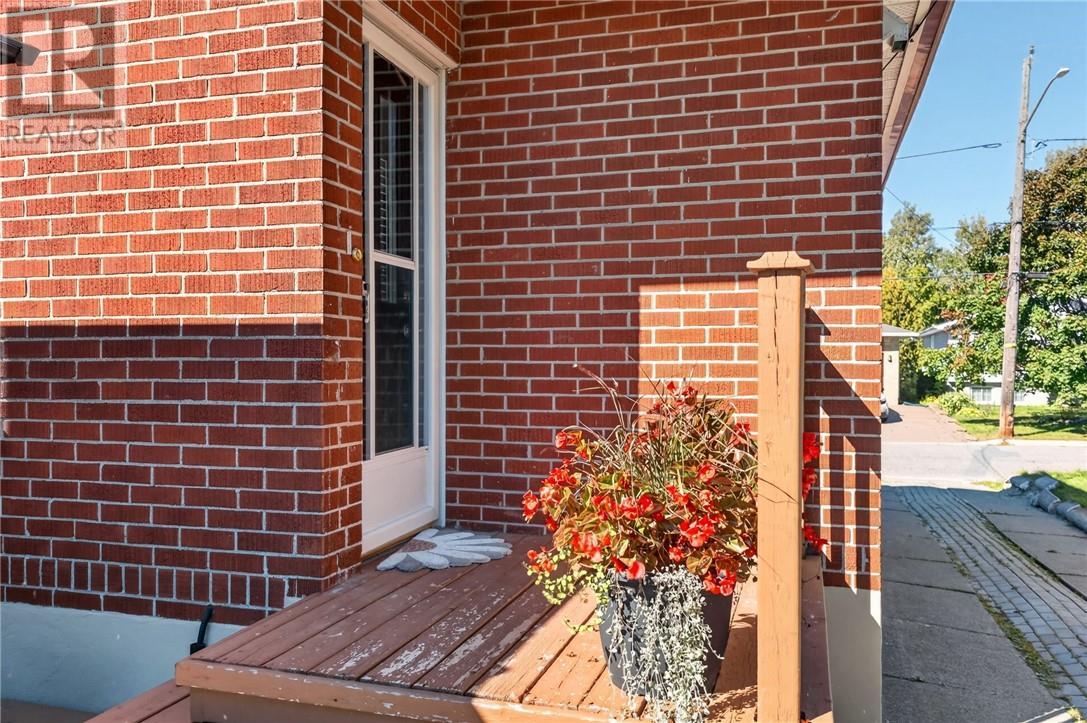 503 Mcneill Boulevard, Sudbury, ON