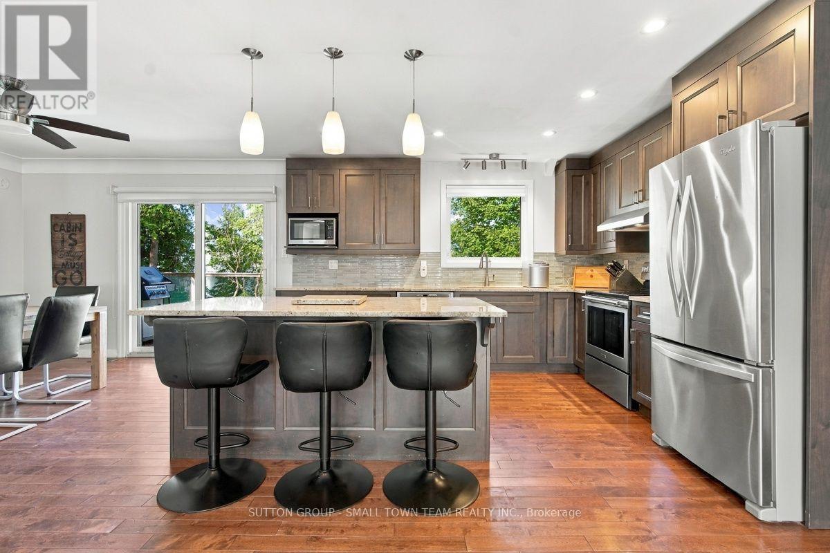 Breakfast overlooking the lake - 74399 Cardinal Court, Bluewater (Stanley), ON