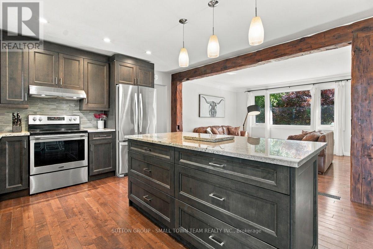 Functional Island - 74399 Cardinal Court, Bluewater (Stanley), ON