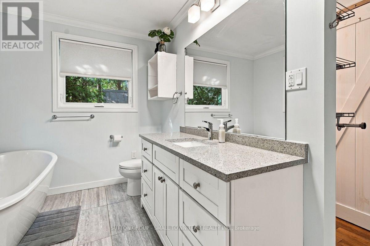 Primary Ensuite - 74399 Cardinal Court, Bluewater (Stanley), ON