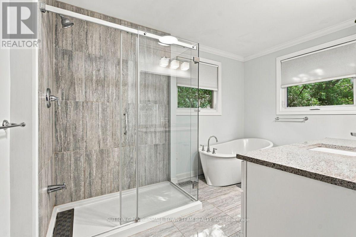 Primary Ensuite - 74399 Cardinal Court, Bluewater (Stanley), ON