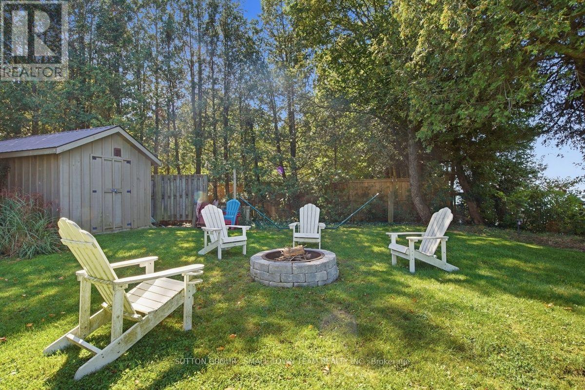 Firepit for evening marshmallow roasts - 74399 Cardinal Court, Bluewater (Stanley), ON