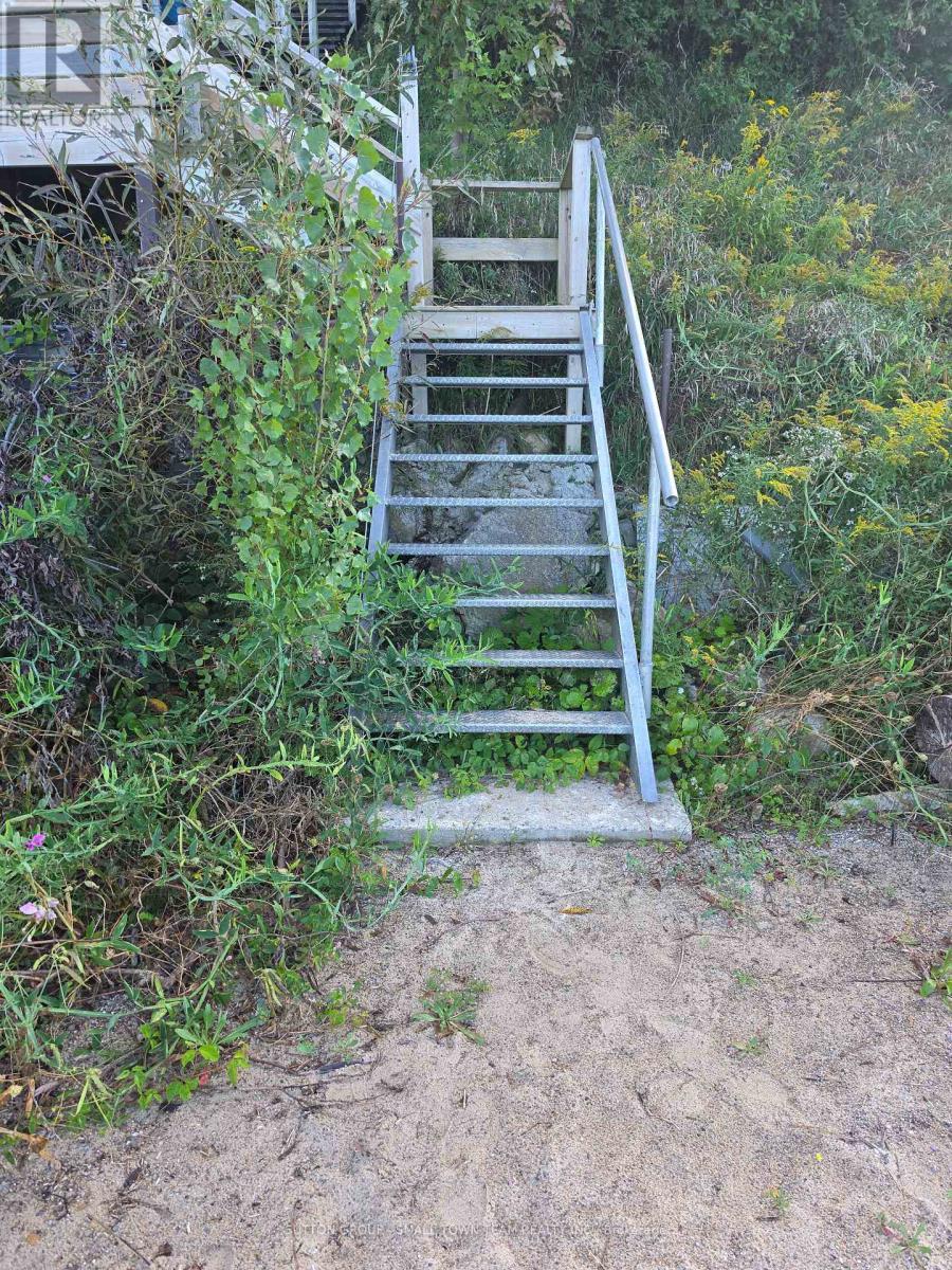 Lower Metal Staircase - 74399 Cardinal Court, Bluewater (Stanley), ON