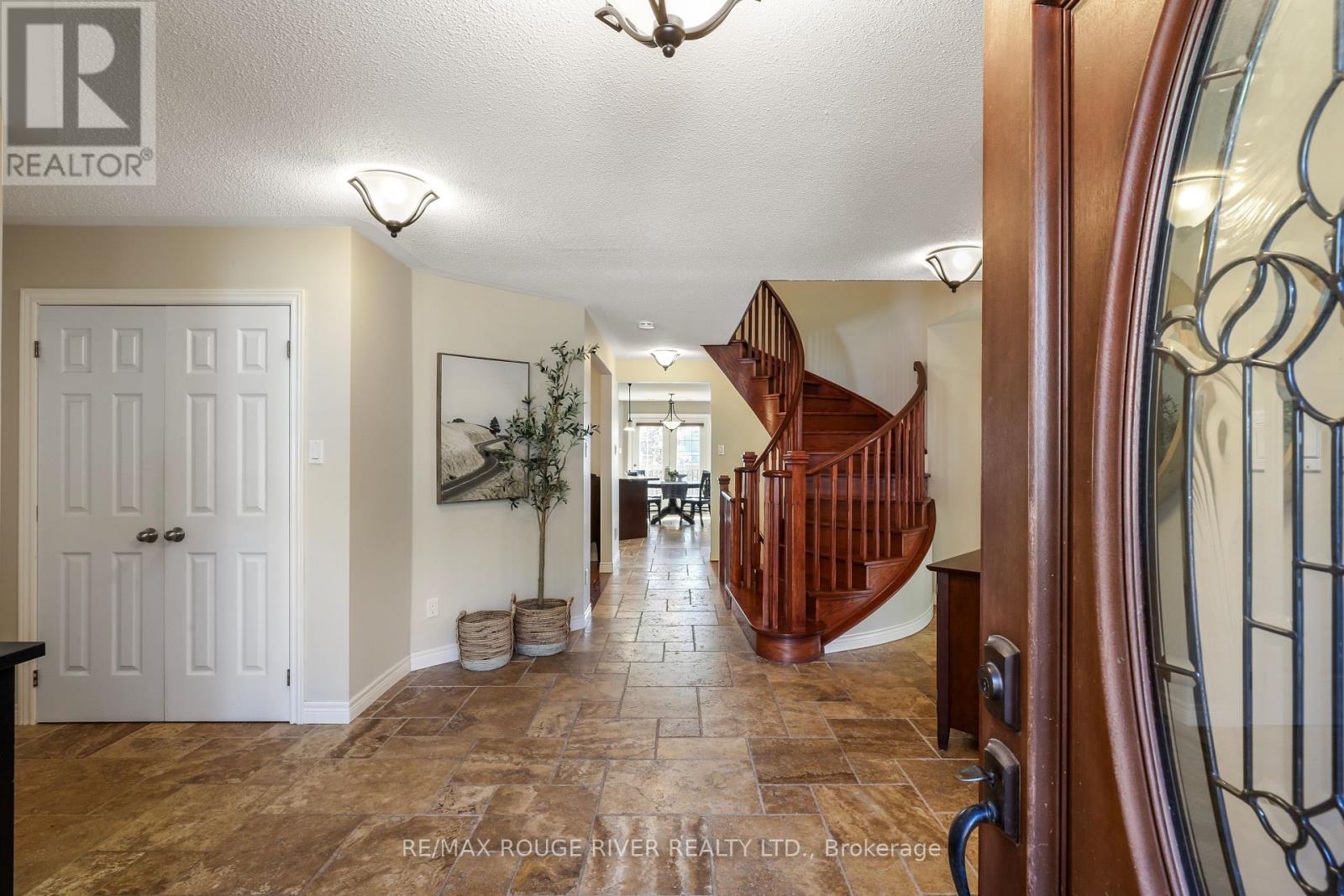 Foyer Entrance - 965 Ridge Valley Drive, Oshawa, ON