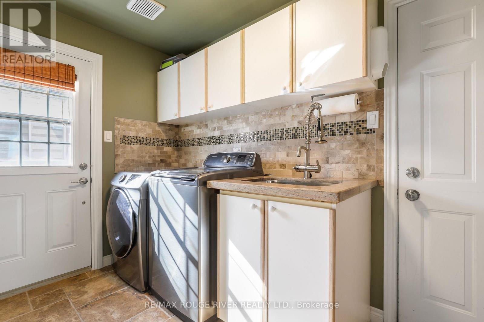Main Floor Laundry Room - 965 Ridge Valley Drive, Oshawa, ON