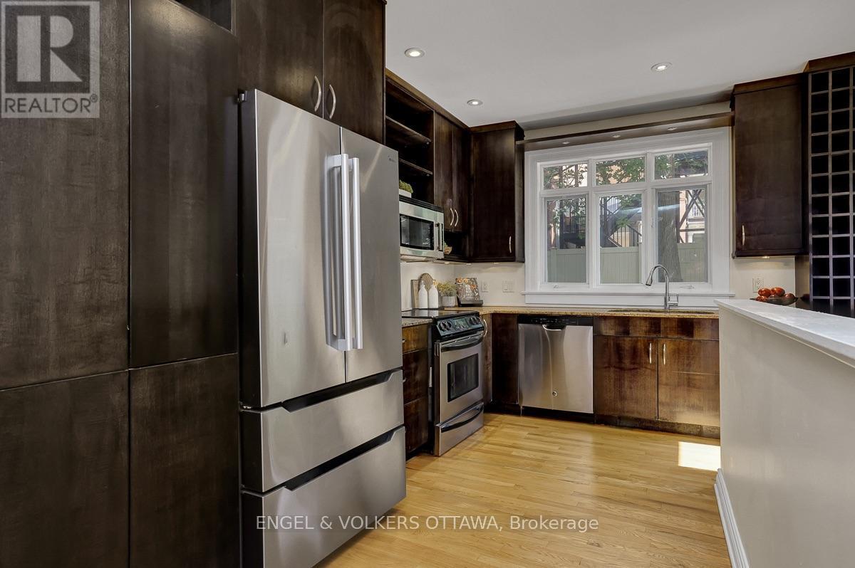 50 Charles Street, Ottawa, ON