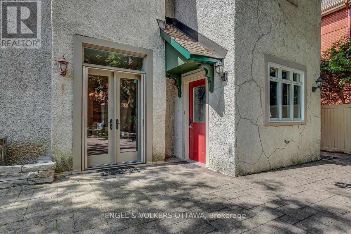 50 Charles Street, Ottawa, ON