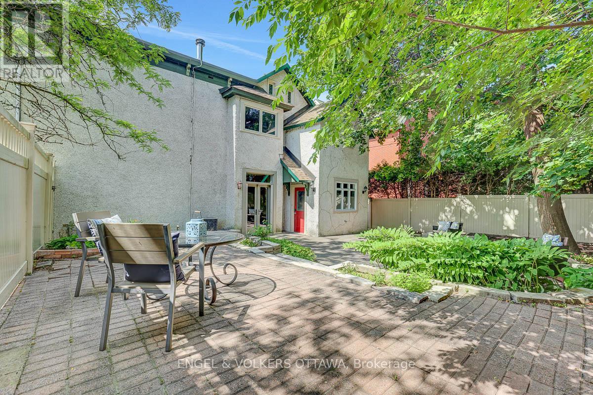 50 Charles Street, Ottawa, ON