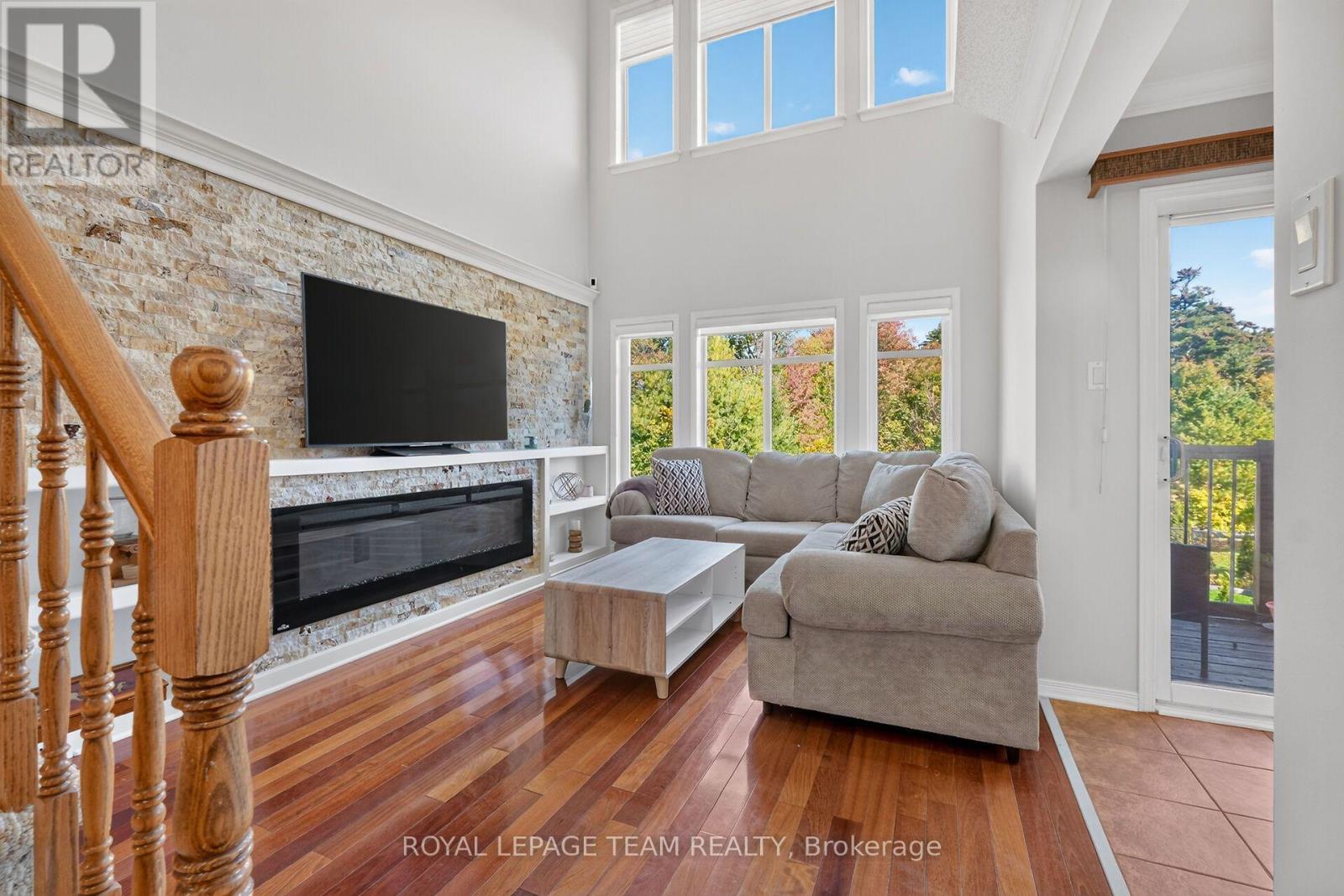 Cathedral Ceilings - Custom Remote Control Blinds - 2136 Bergamot Circle, Ottawa, ON
