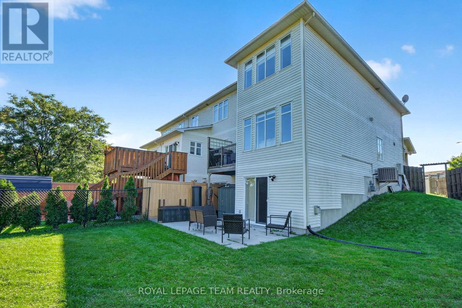 2136 Bergamot Circle, Ottawa, ON