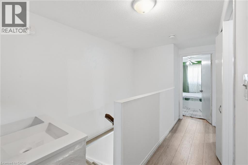 126 Dinison Crescent, Kitchener, ON