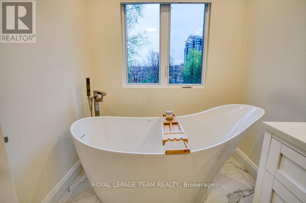 49 Aylen Avenue, Ottawa, ON