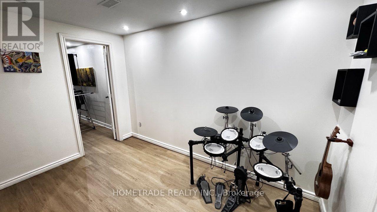 231 Denise Circle, Newmarket, ON
