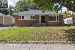 110 EVAHILL CRESCENT Richmond Hill, ON L4C 4S7