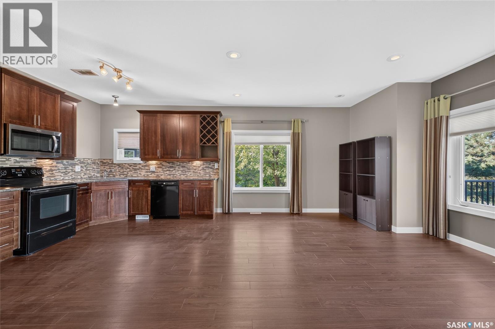 16 215 Hampton Green, Saskatoon, SK