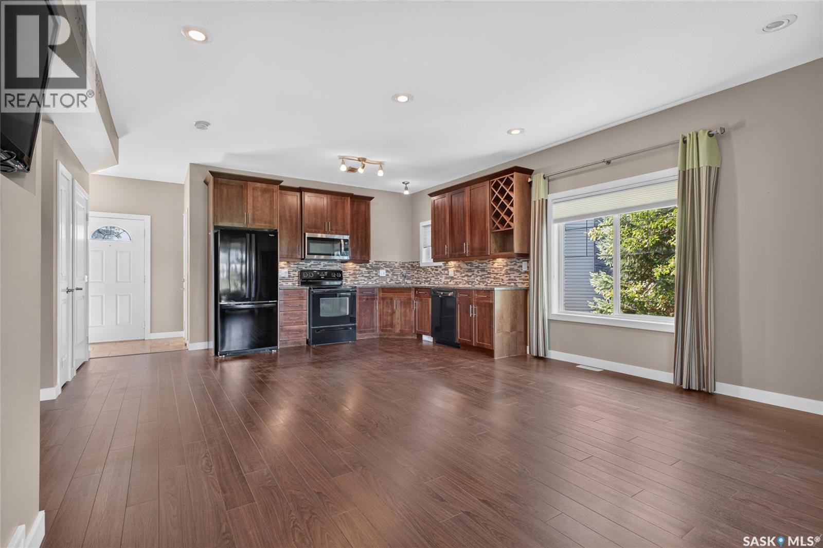16 215 Hampton Green, Saskatoon, SK