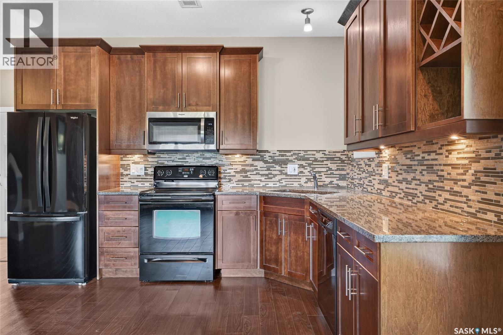 16 215 Hampton Green, Saskatoon, SK