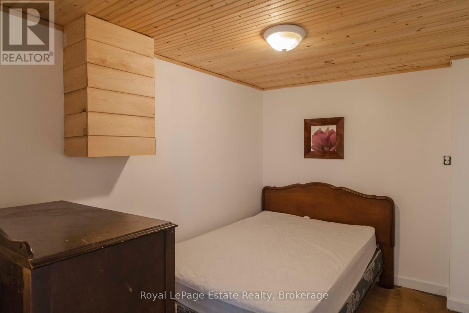 1227 2Nd Avenue S, Native Leased Lands, ON