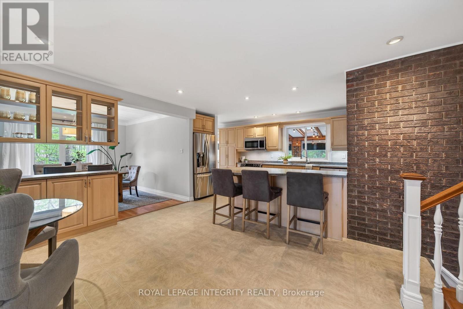 285 Fireside Drive, Ottawa, ON