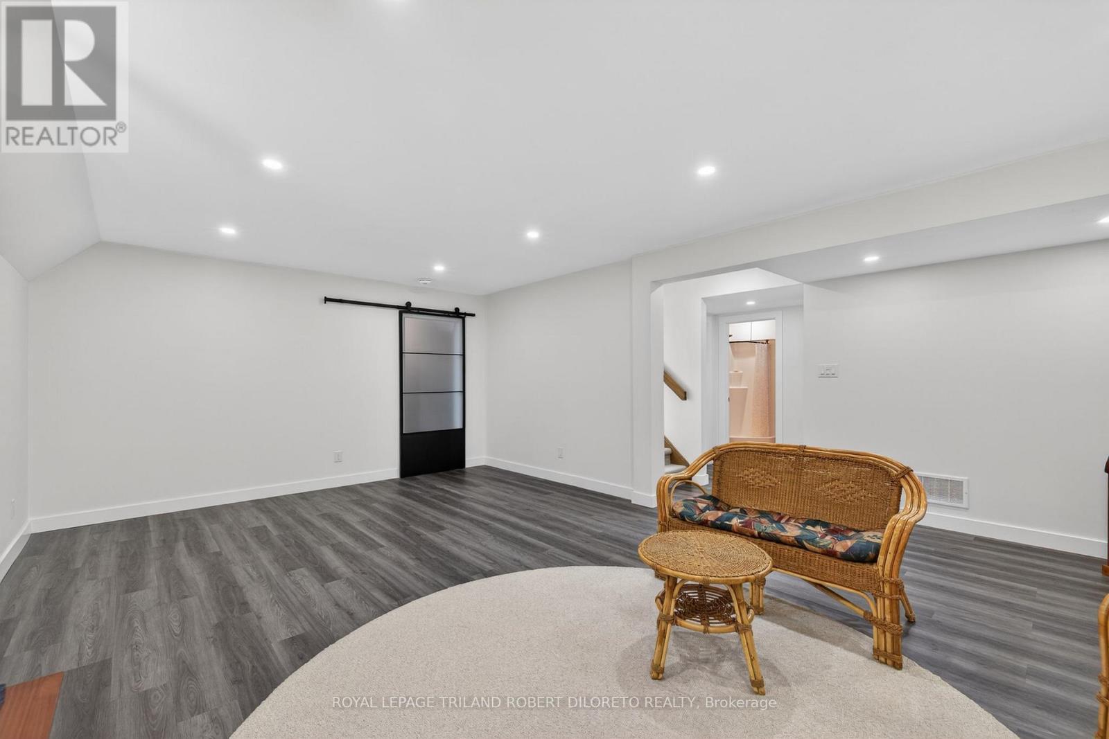 122 - 9861 Glendon Drive, Middlesex Centre (Komoka), ON