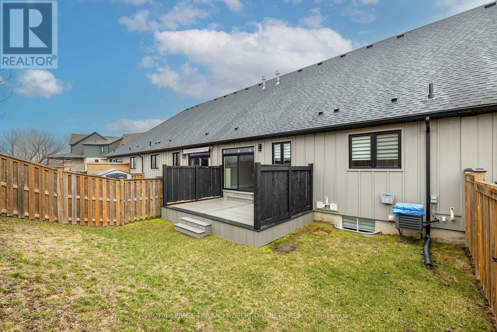122 - 9861 Glendon Drive, Middlesex Centre (Komoka), ON