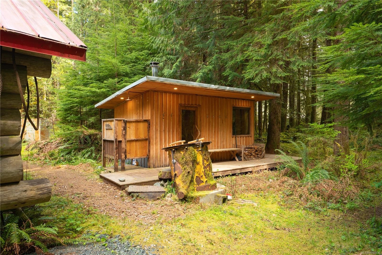 9025 Gilgan St, Honeymoon Bay, BC