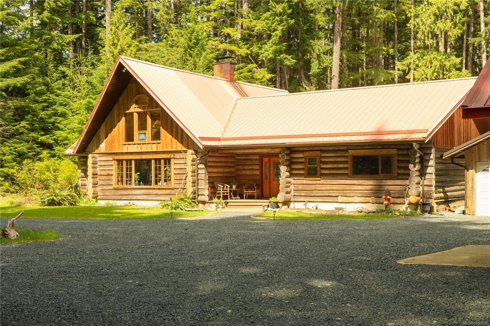 9025 Gilgan St, Honeymoon Bay, BC