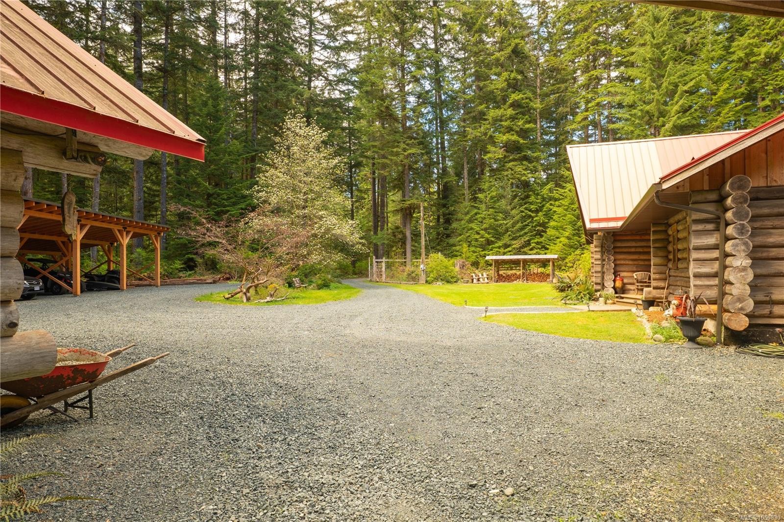9025 Gilgan St, Honeymoon Bay, BC
