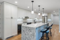 #207-2930 Cook St Victoria, BC V8T 3S7