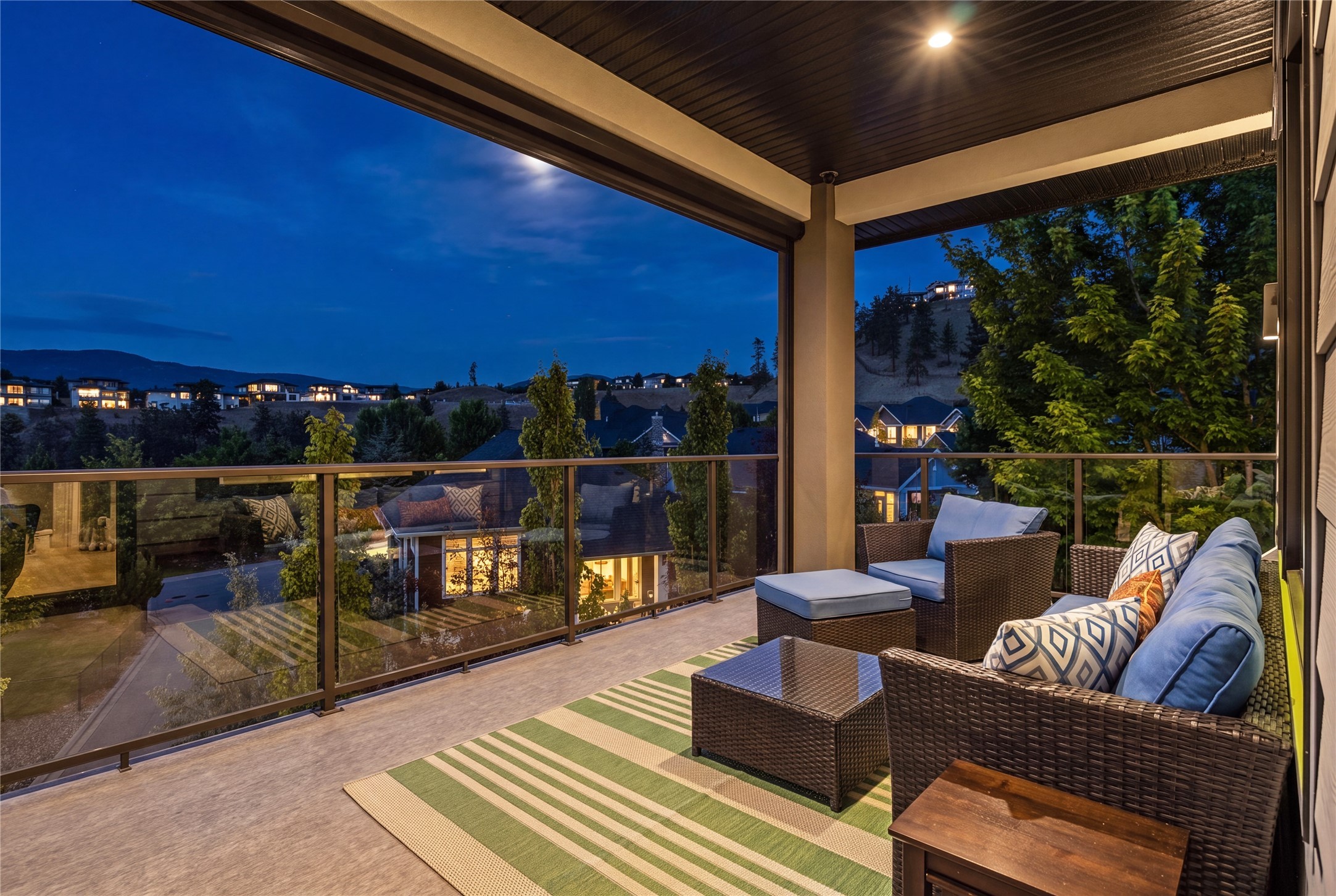 6-1349 Rocky Point Drive, Kelowna, BC