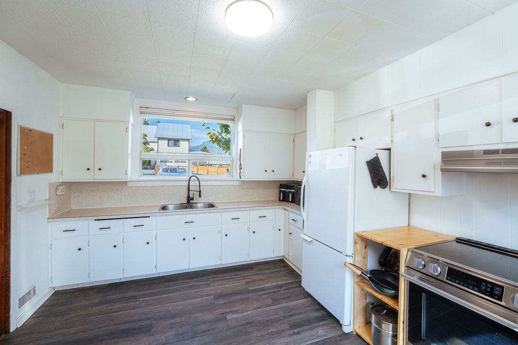 204 Third Street, Revelstoke, BC