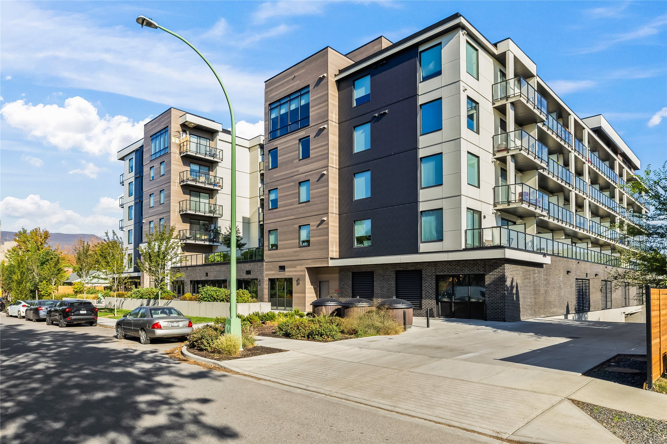 445-1274 Devonshire Avenue, Kelowna, BC