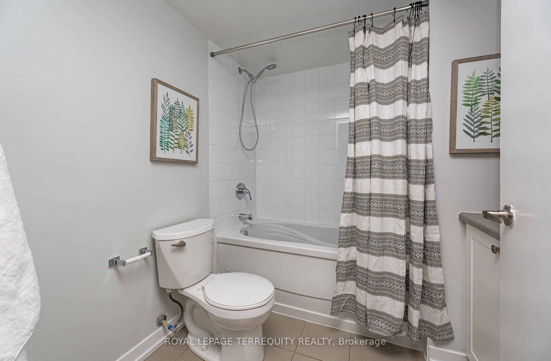 320-816 Lansdowne Avenue, Toronto, ON