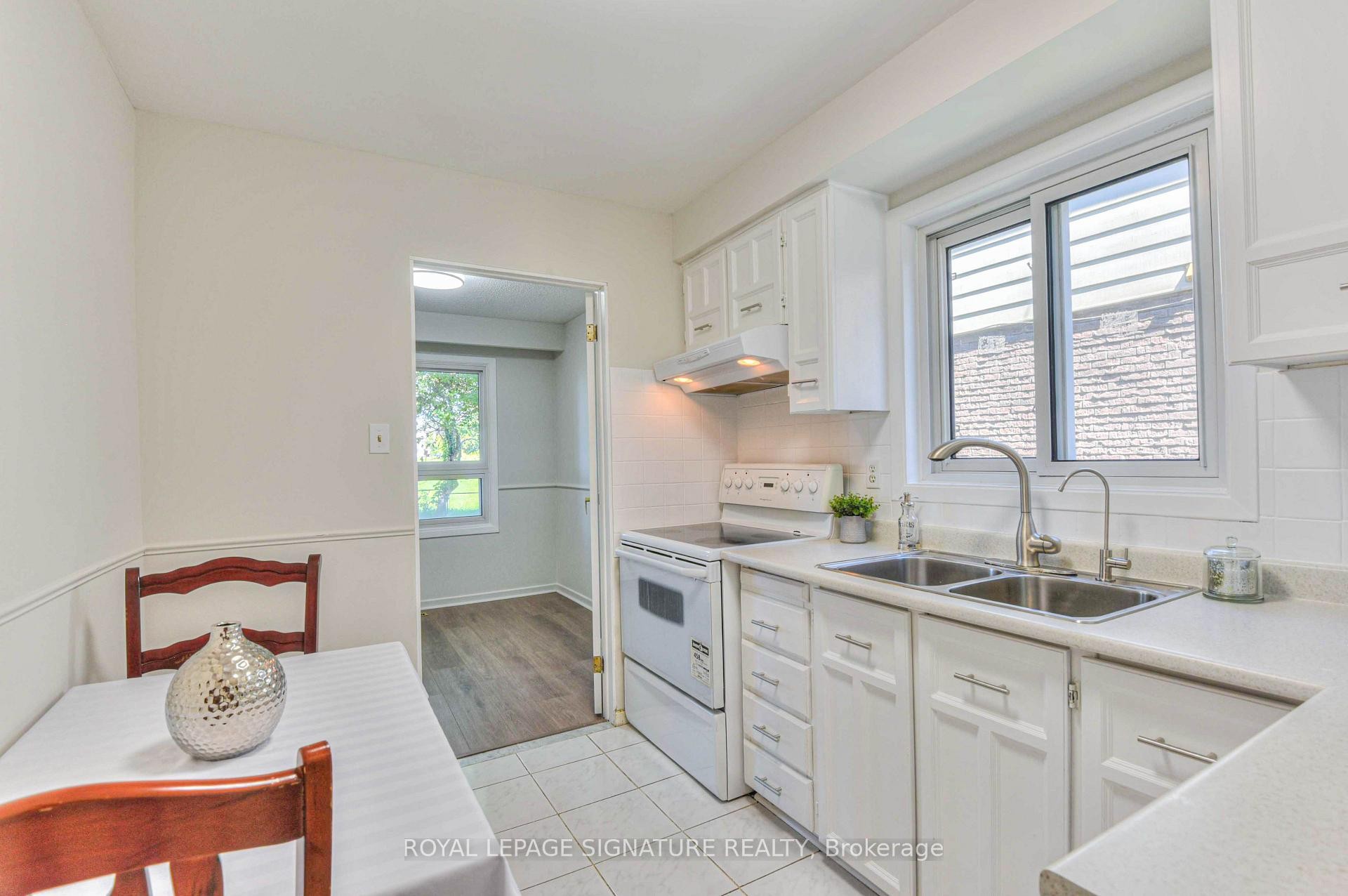 132 Valdor Drive, Toronto, ON