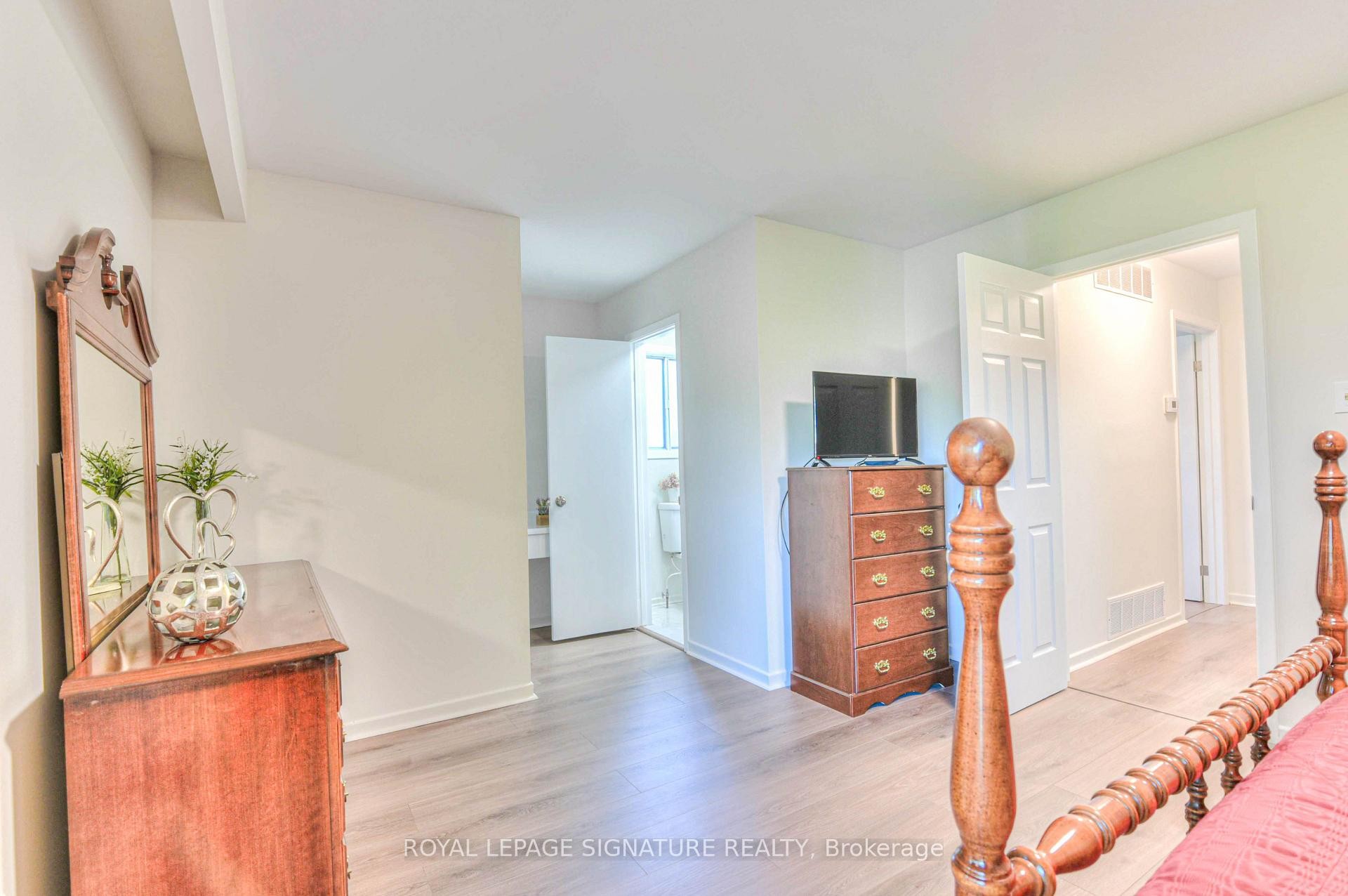132 Valdor Drive, Toronto, ON