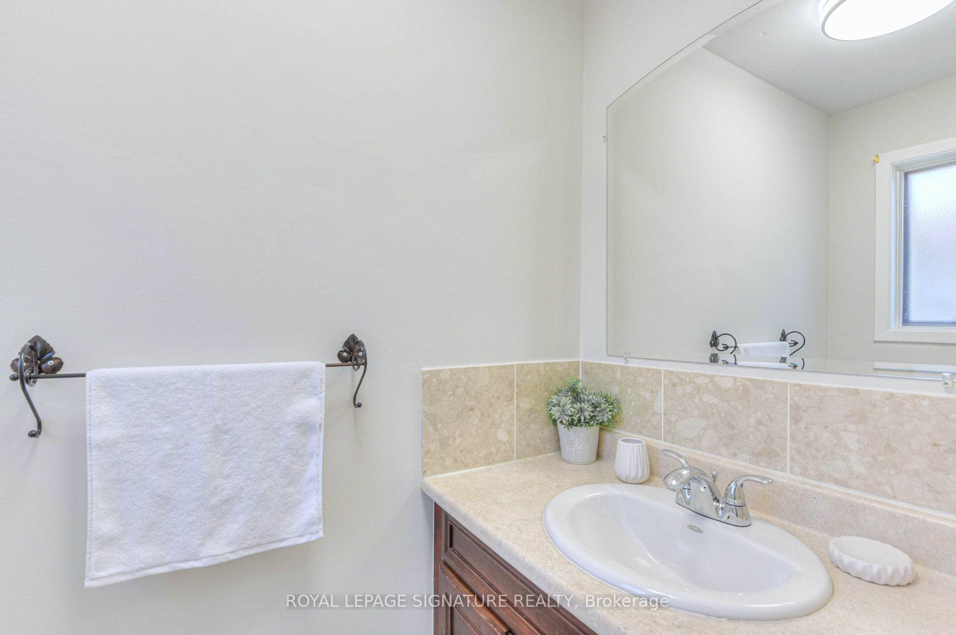 132 Valdor Drive, Toronto, ON