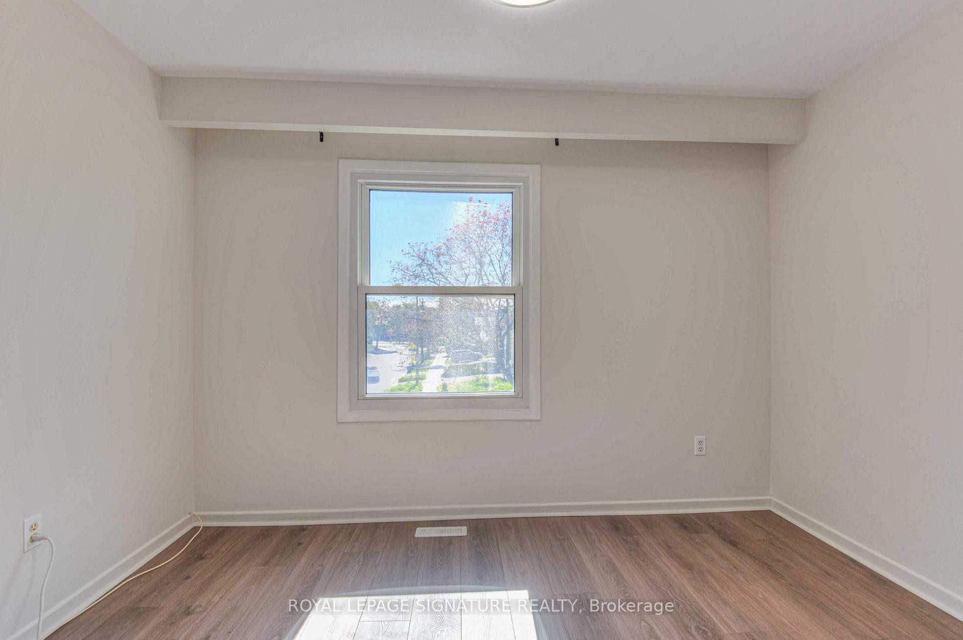 132 Valdor Drive, Toronto, ON