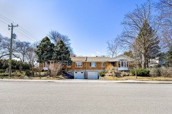 12210 Rue Jasmin Montréal (Ahuntsic-Cartierville), QC H4K 1V8