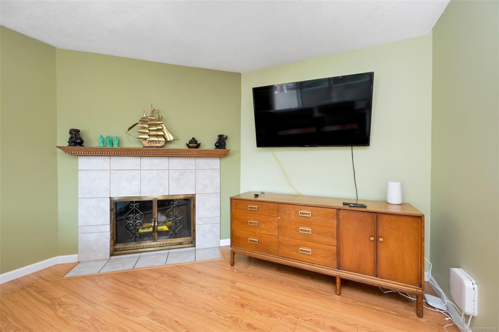 #310-853 Selkirk Ave, Esquimalt, BC