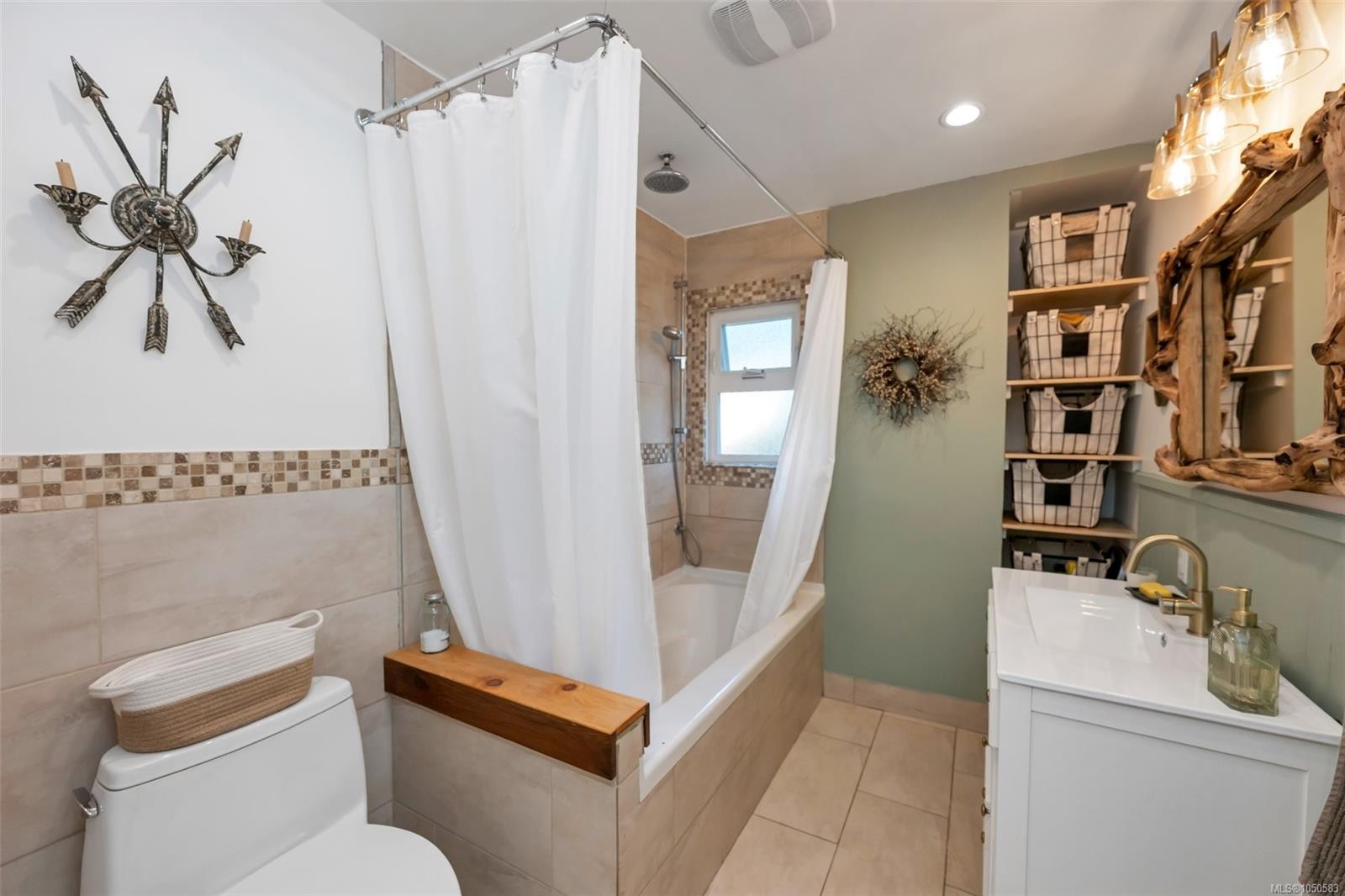 4826 West Saanich Rd, Saanich, BC