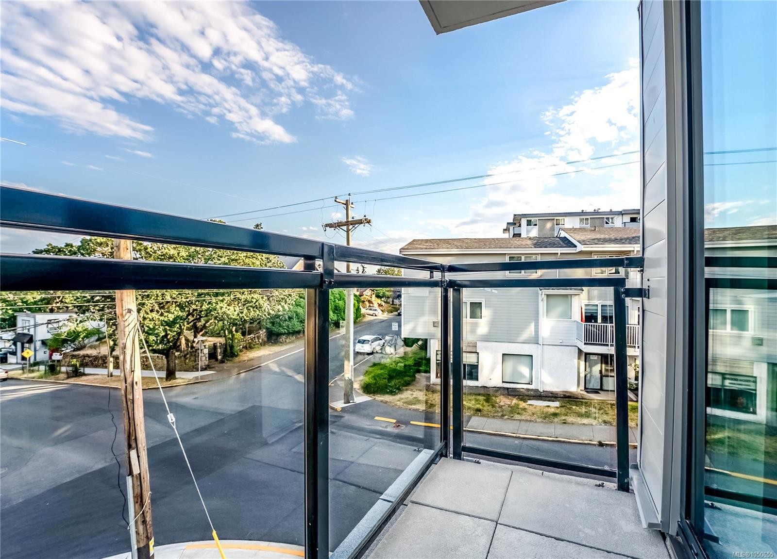 #Th1-896 Wollaston Rd, Esquimalt, BC