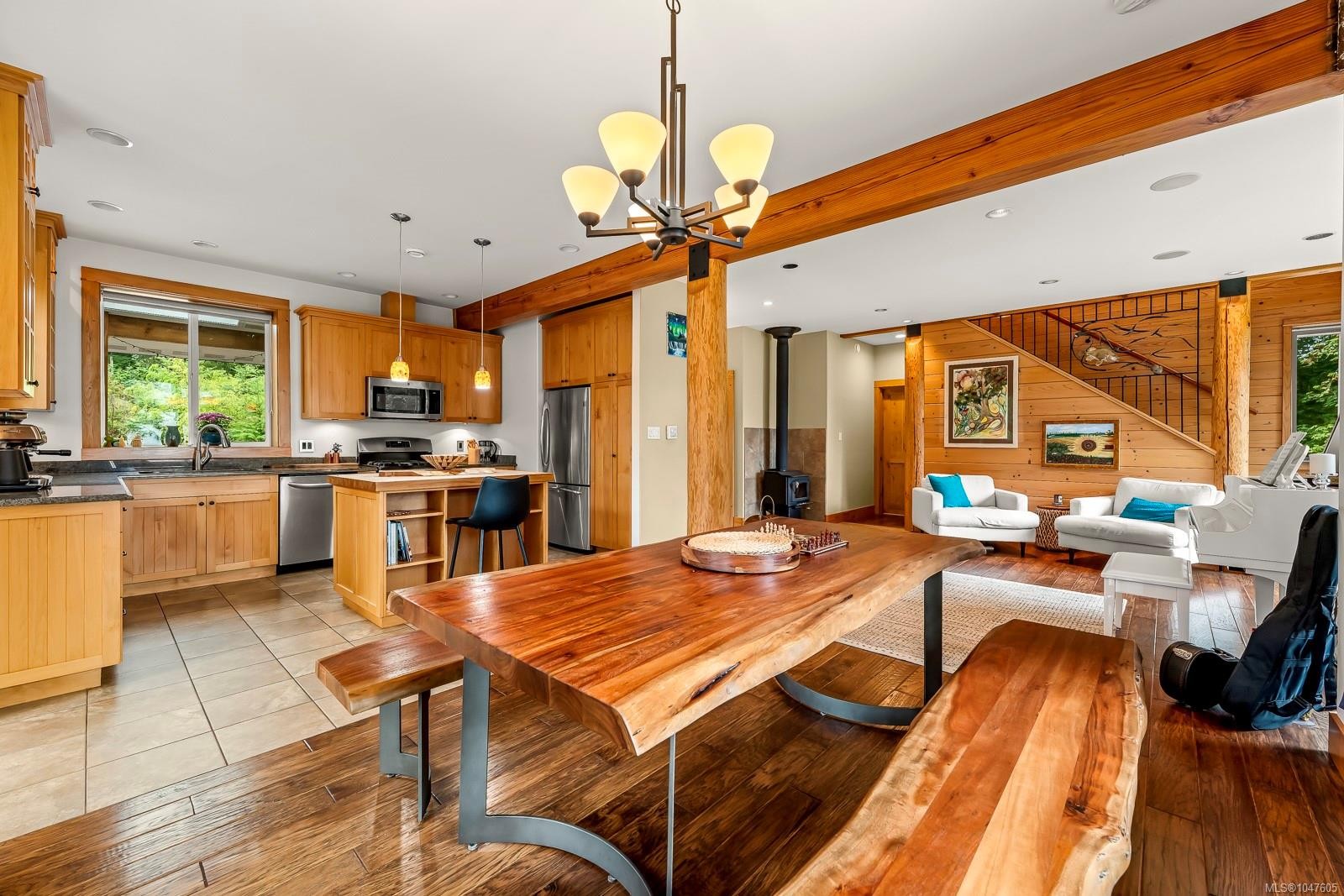 652 Fox Rd, Quadra Island, BC