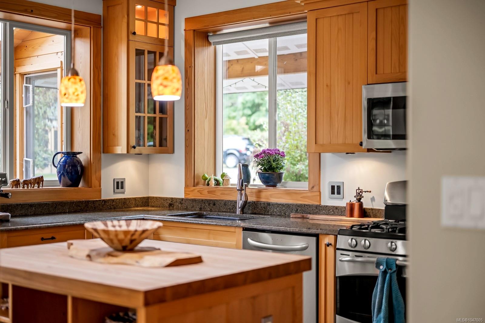 652 Fox Rd, Quadra Island, BC
