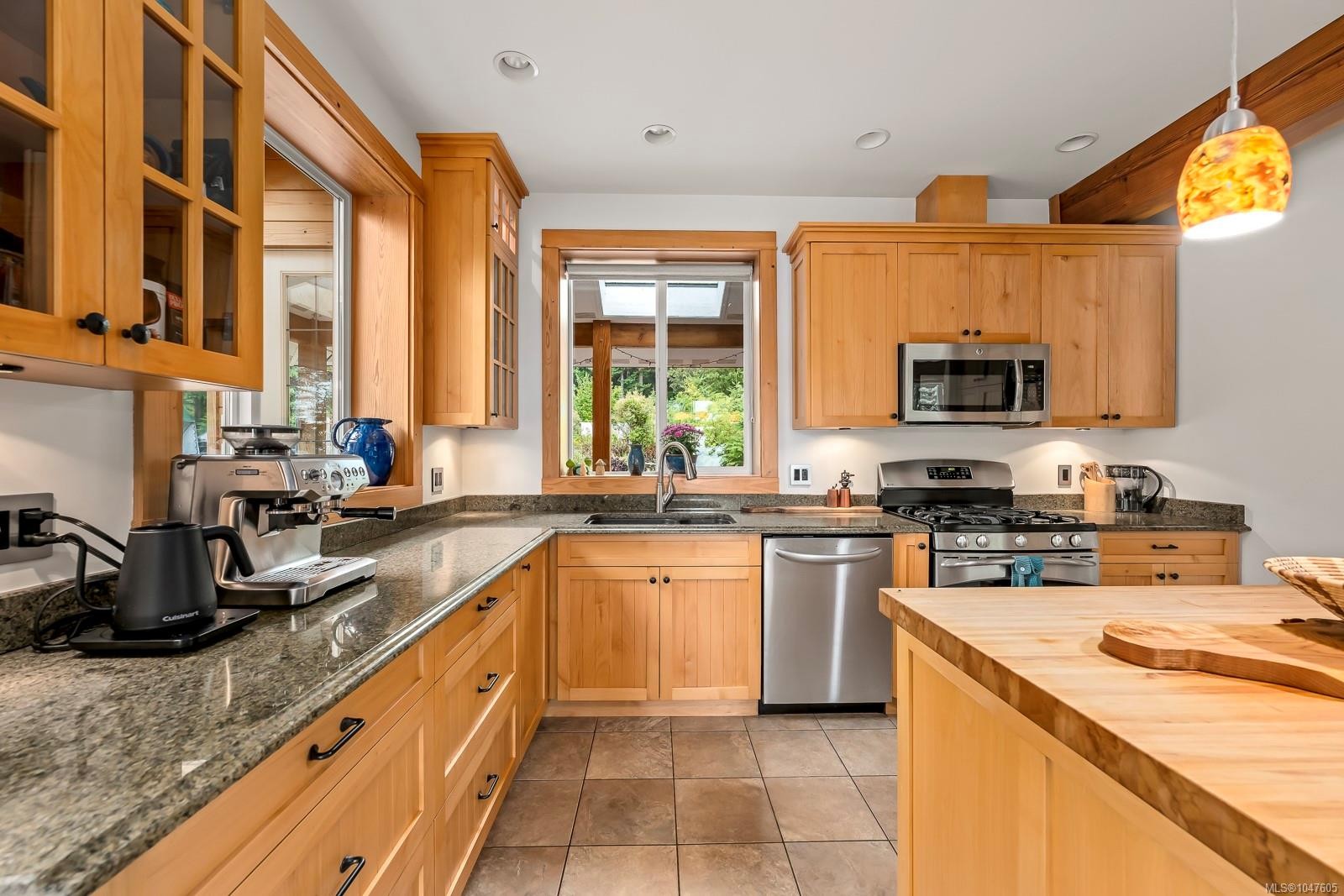 652 Fox Rd, Quadra Island, BC