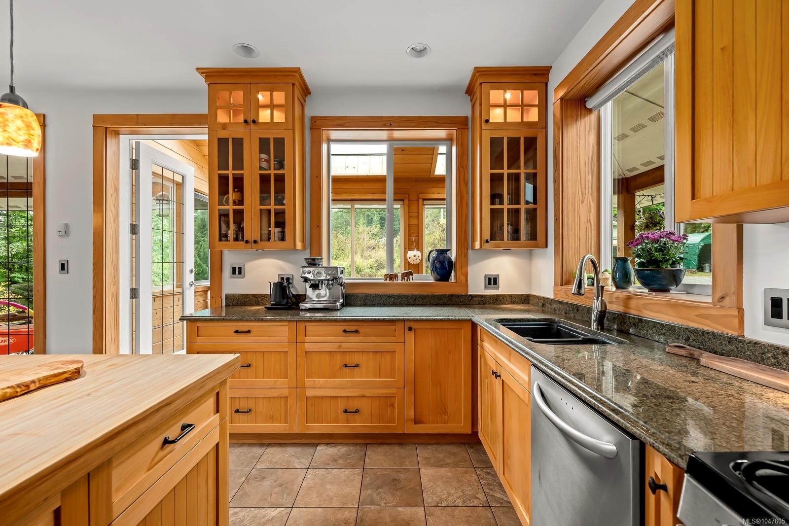 652 Fox Rd, Quadra Island, BC